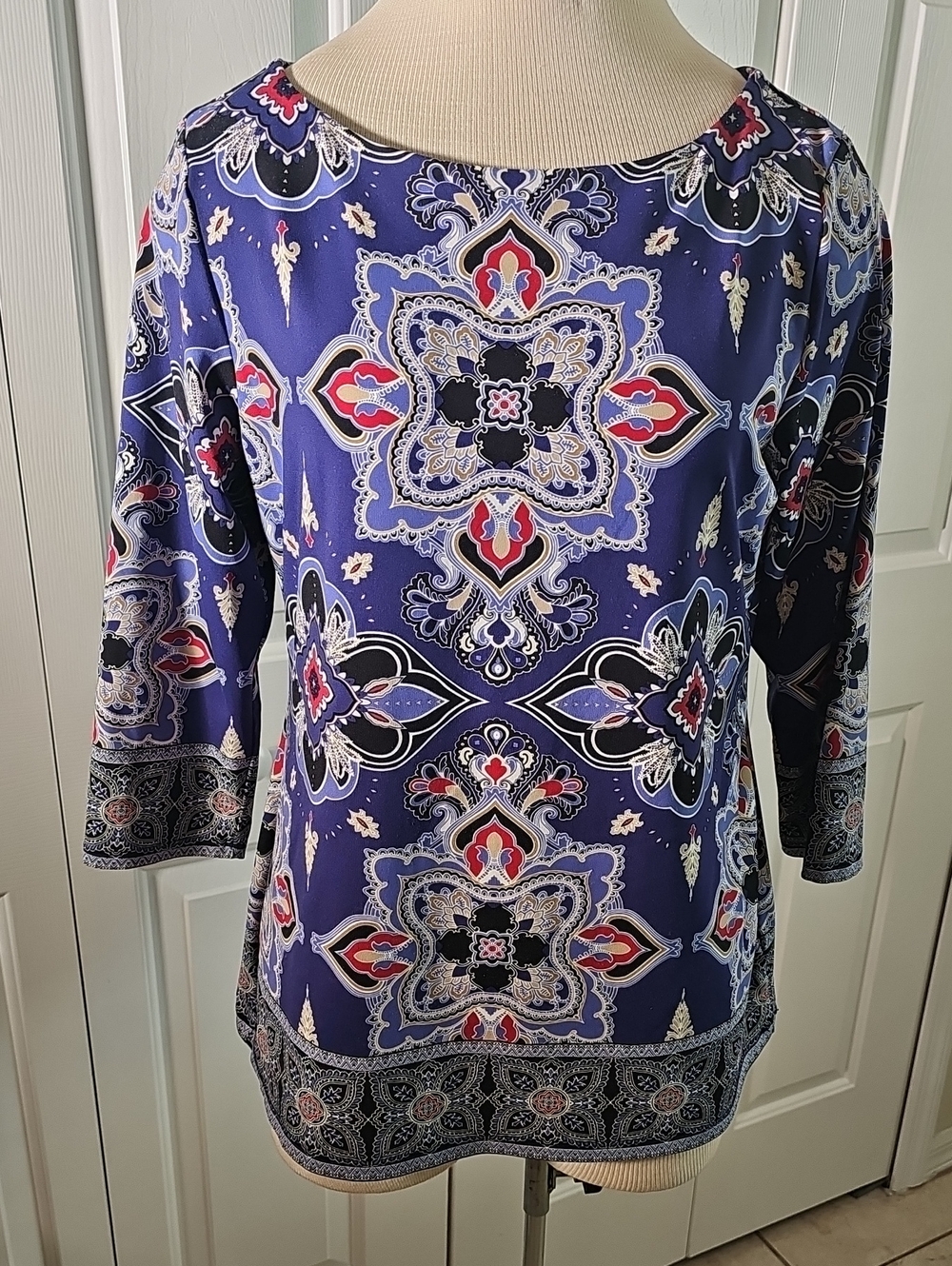 Charter Club Medallion Paisley Top Womens‎ Size M Blue 3/4 Sleeve Nylon Spandex